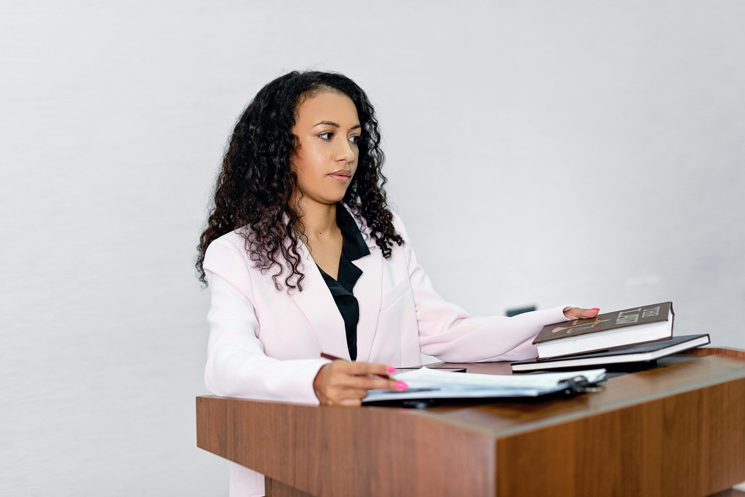 Legal Executive Assistant Vs Paralegal