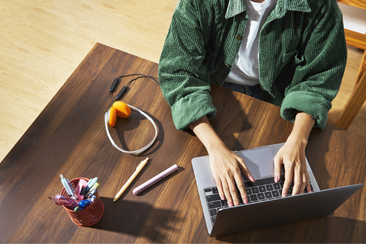 How To Hire A Virtual Executive Assistant To Help You